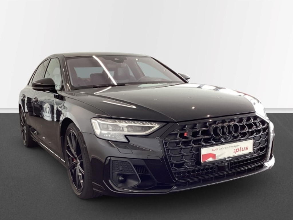 Audi S8