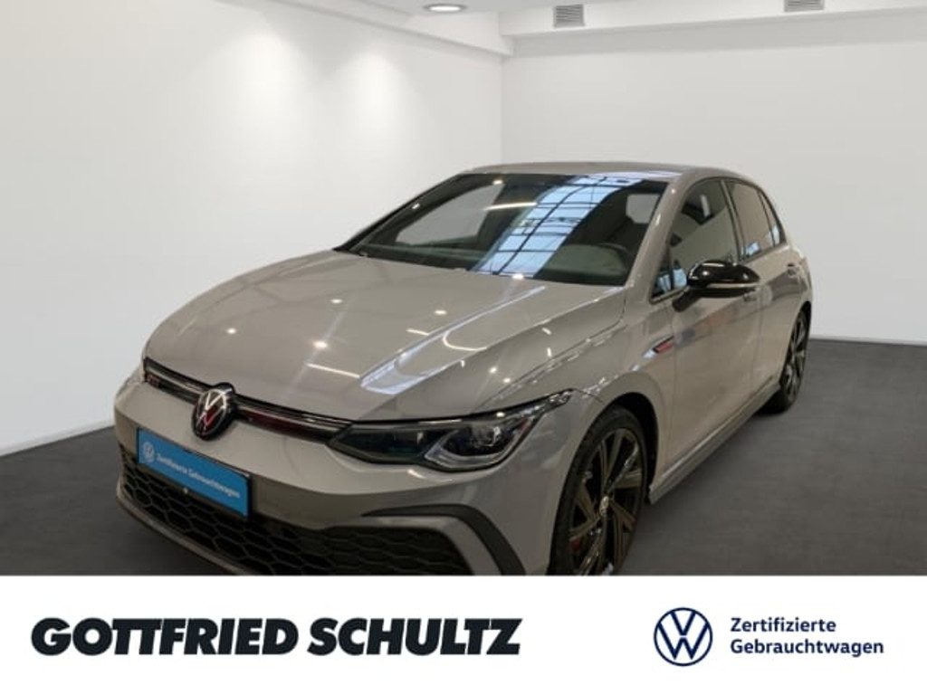 Volkswagen Golf 2023 Benzine