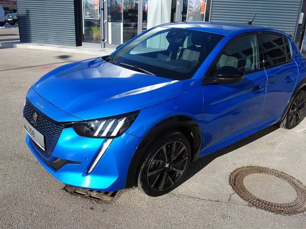 Peugeot e-208