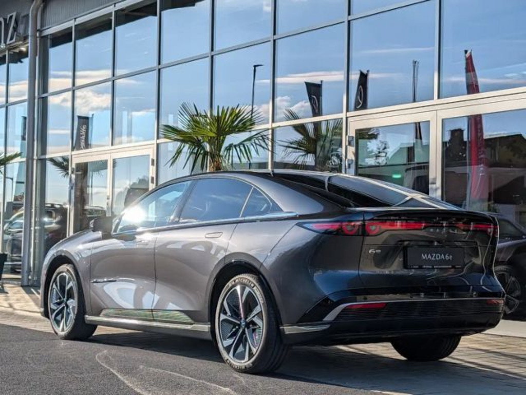 Mazda 6e