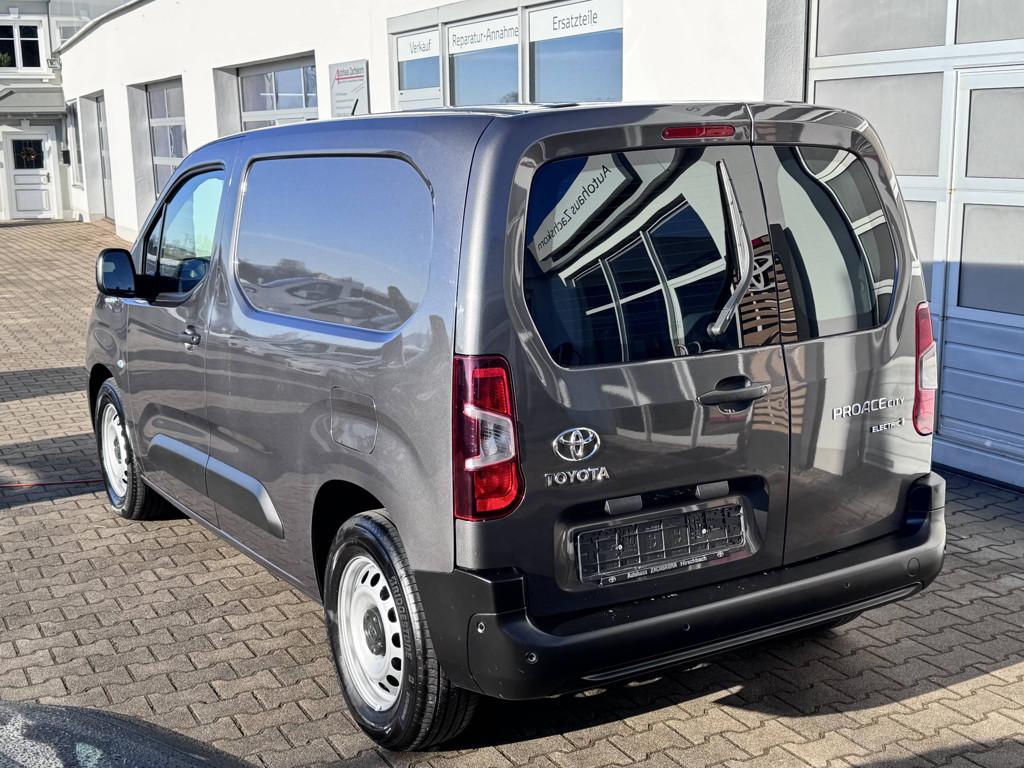 Toyota Proace City EV