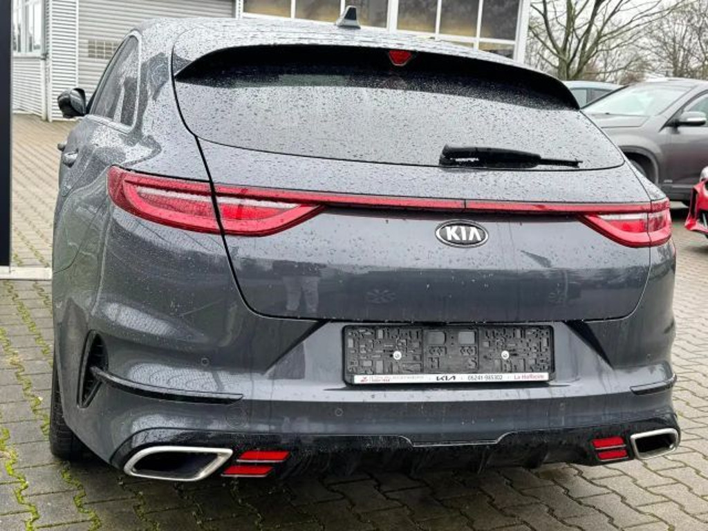 Kia ProCeed