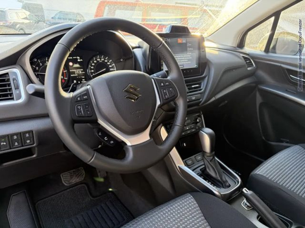 Suzuki S-Cross