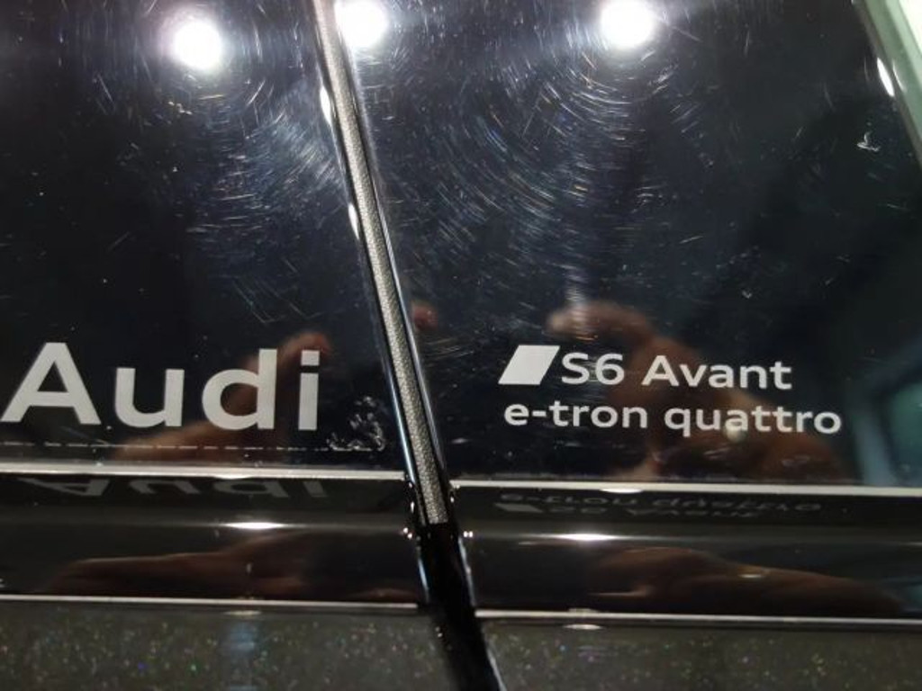 Audi S6 e-tron
