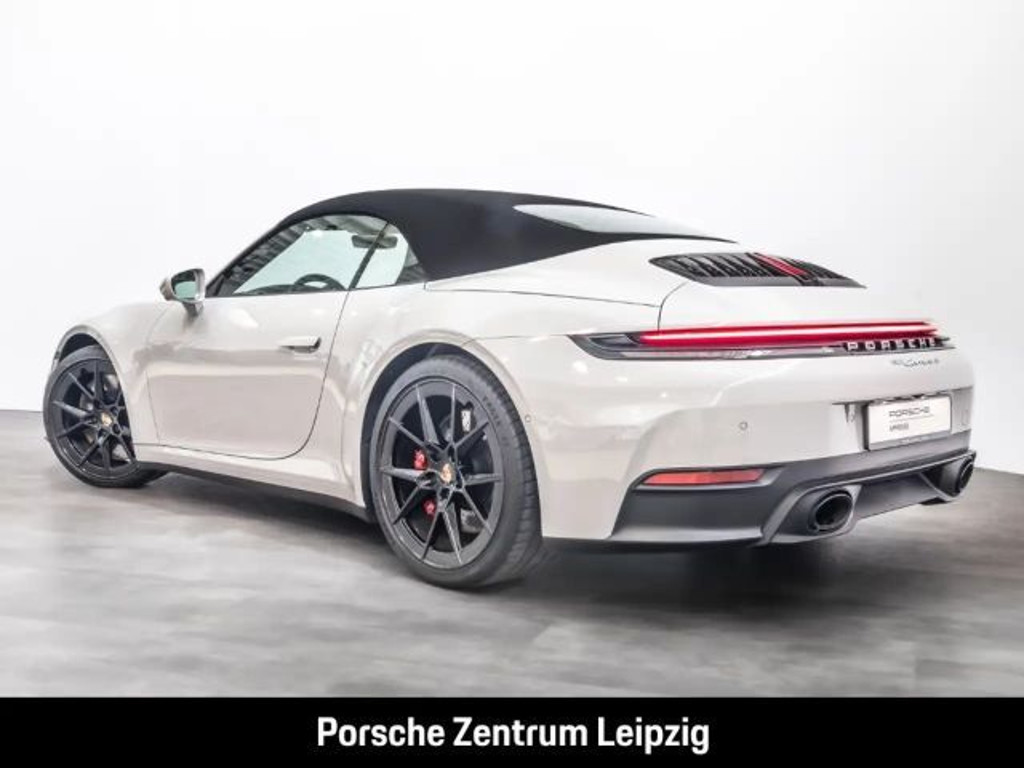 Porsche 992