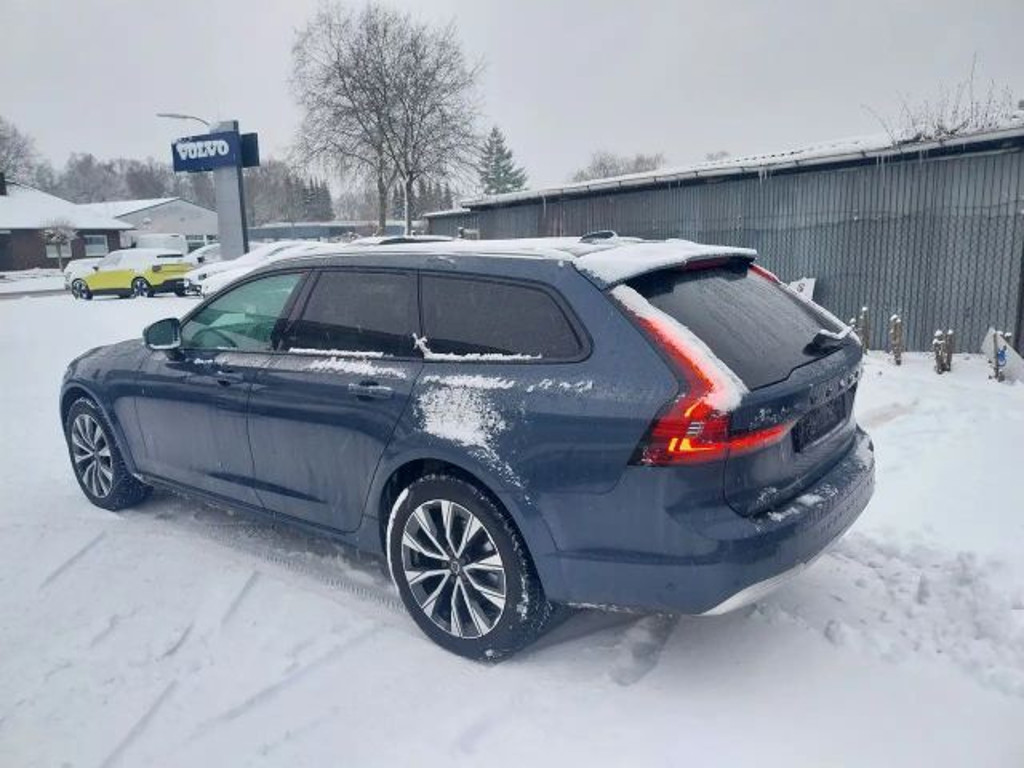 Volvo V90 Cross Country
