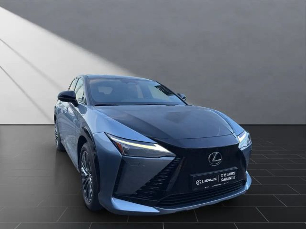 Lexus RZ