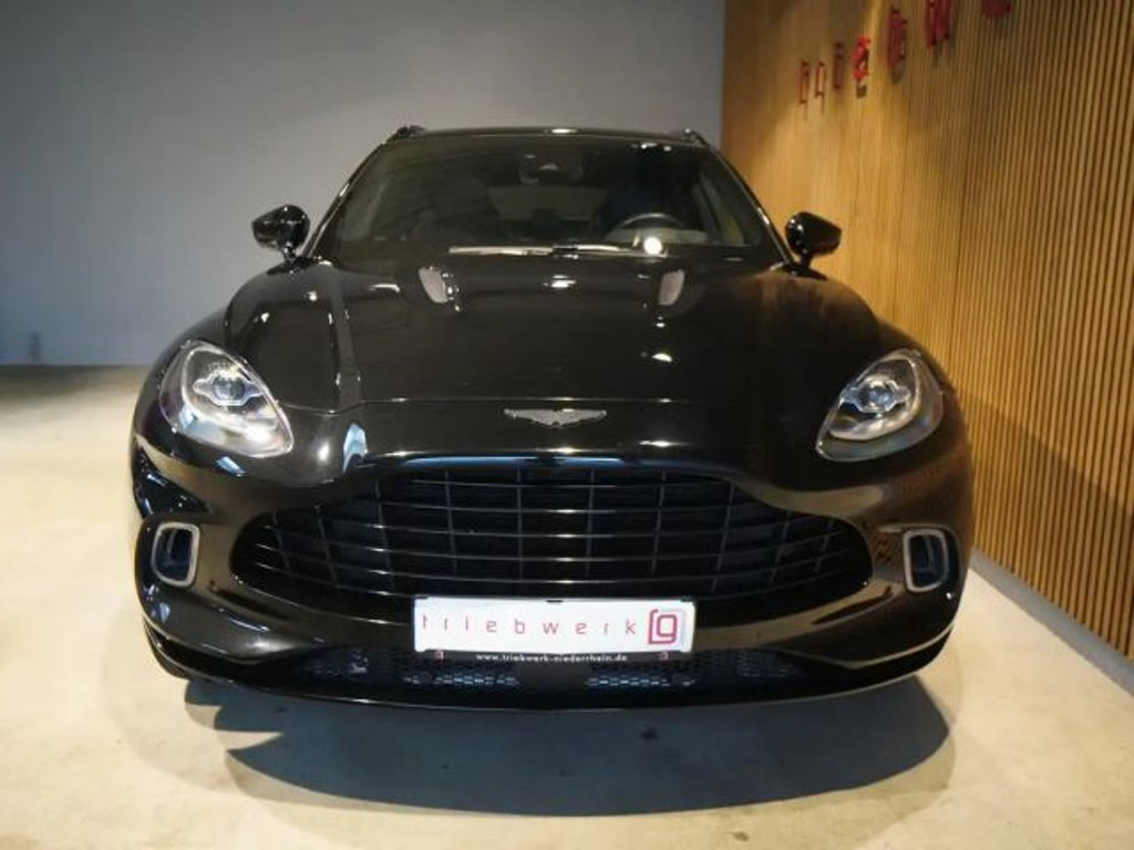 Aston Martin DBX