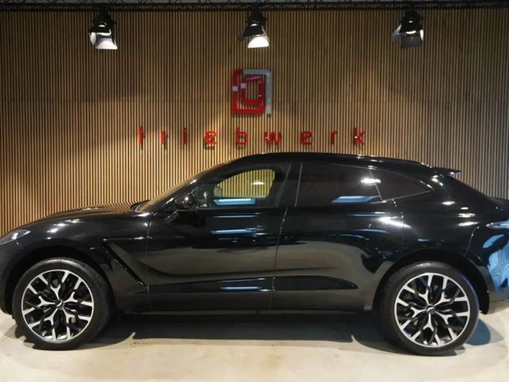 Aston Martin DBX