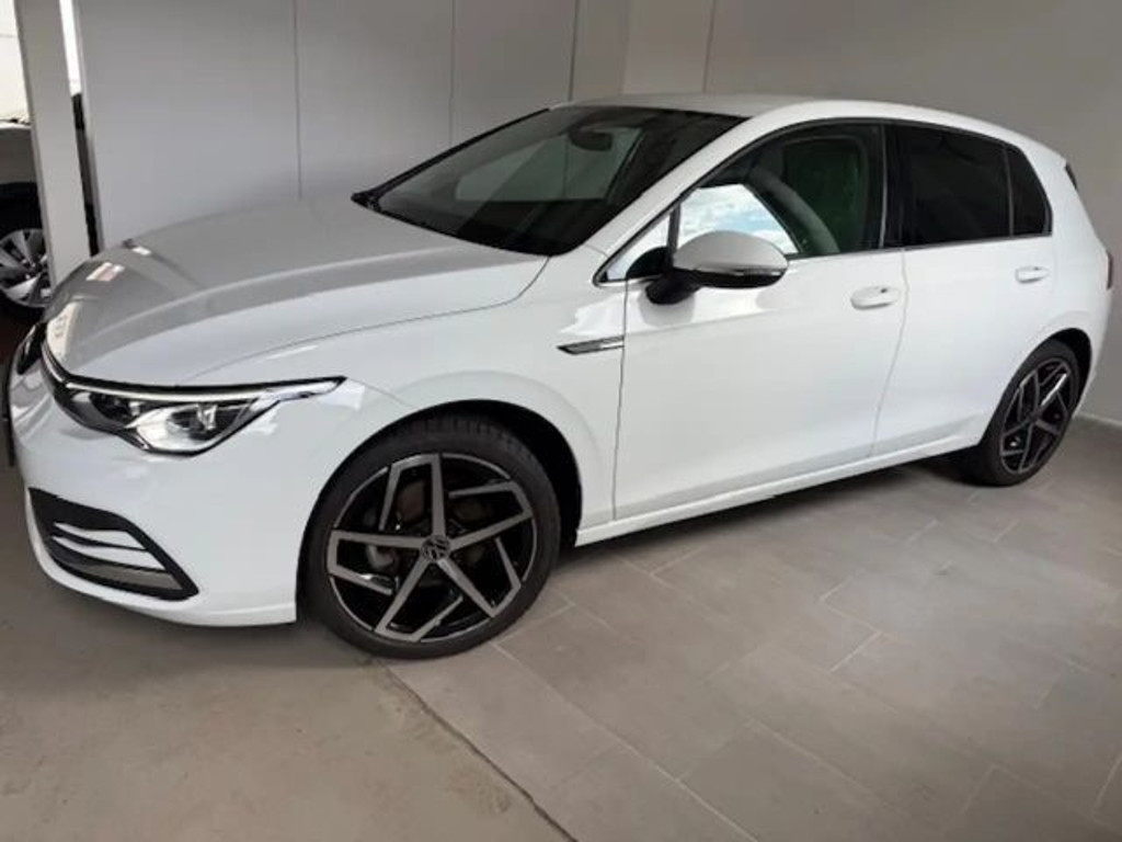 Volkswagen Golf 2023 Benzine