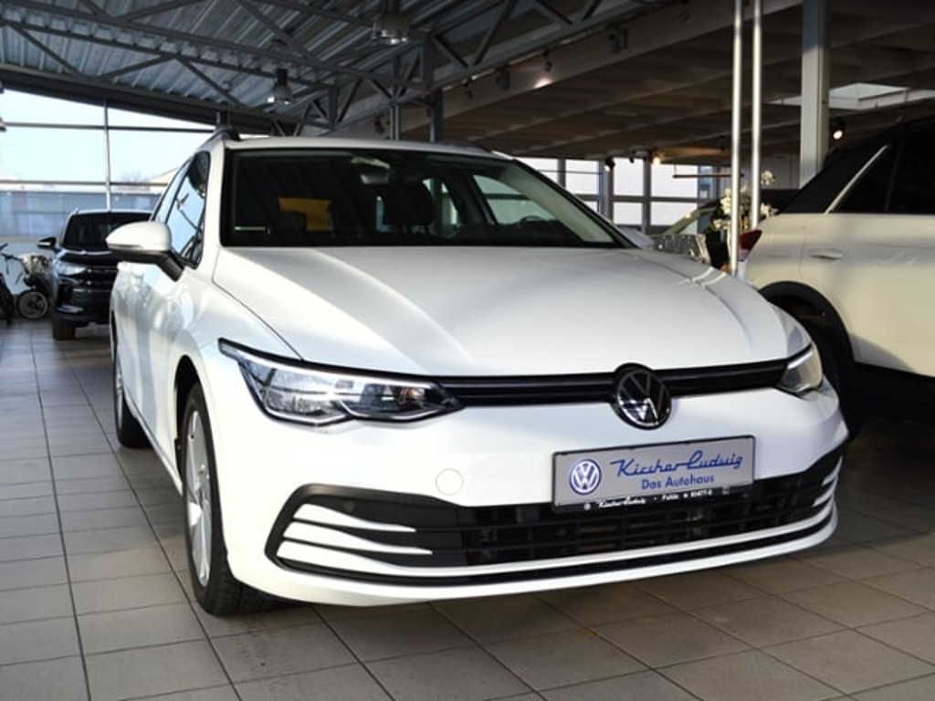 Volkswagen Golf 2023 Benzine