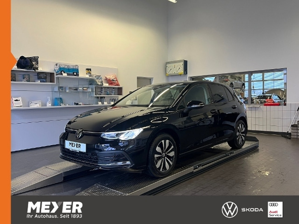 Volkswagen Golf 2023 Benzine