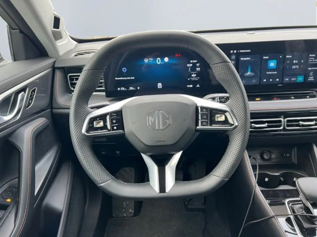 MG HS