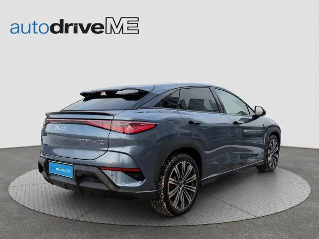 BYD Sealion 7