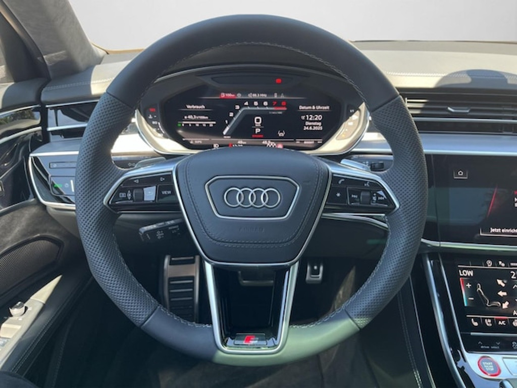 Audi S8