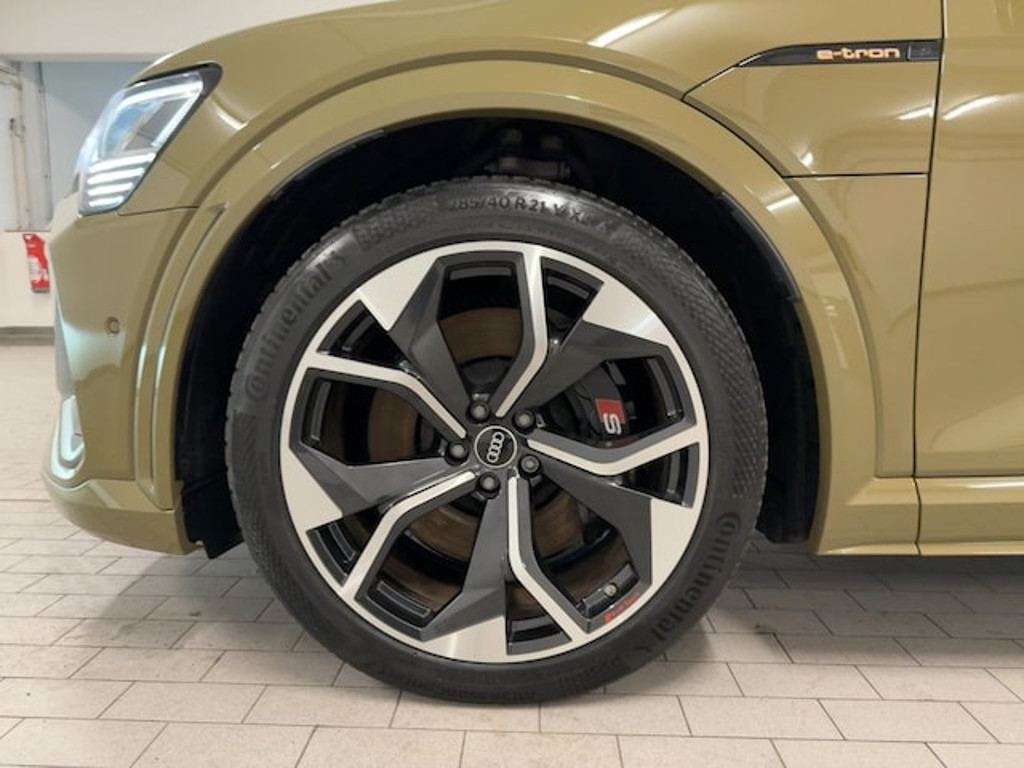Audi e-tron