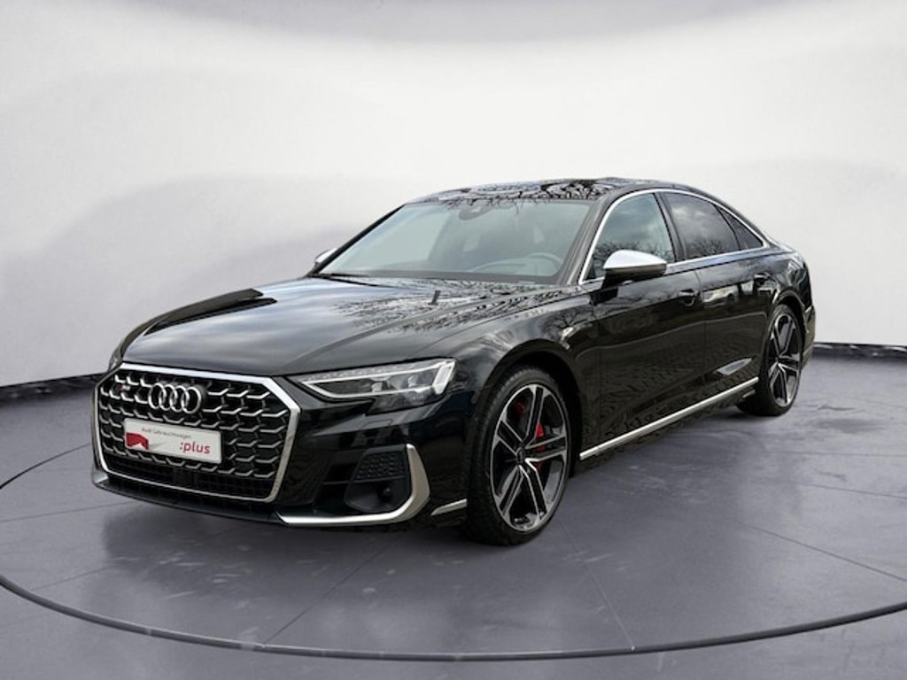 Audi S8