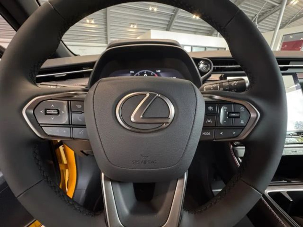 Lexus LBX