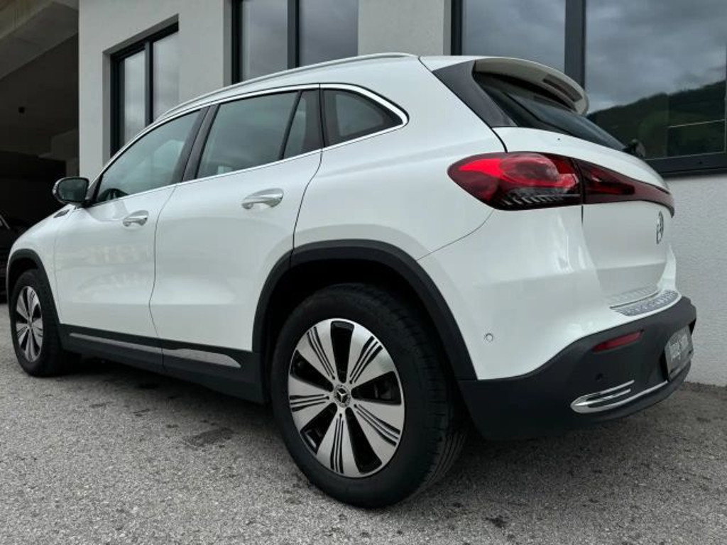 Mercedes-Benz EQA
