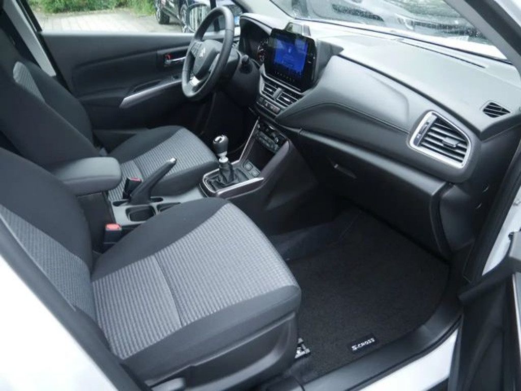 Suzuki S-Cross