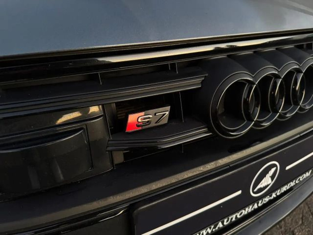 Audi S7