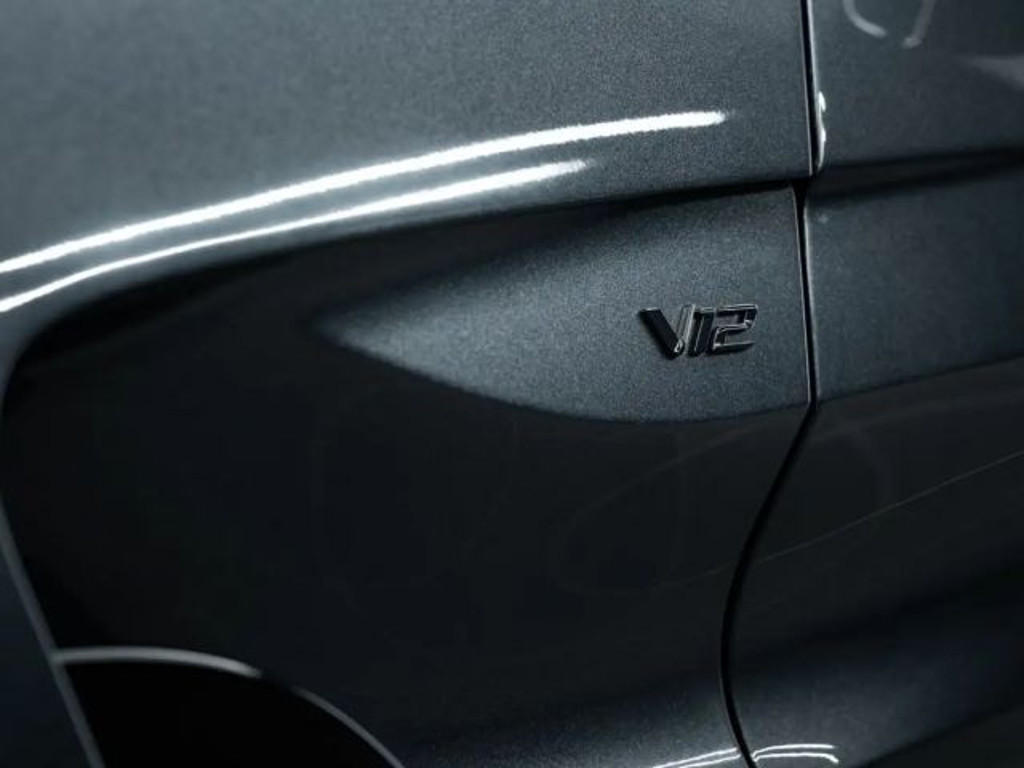 Aston Martin Vantage