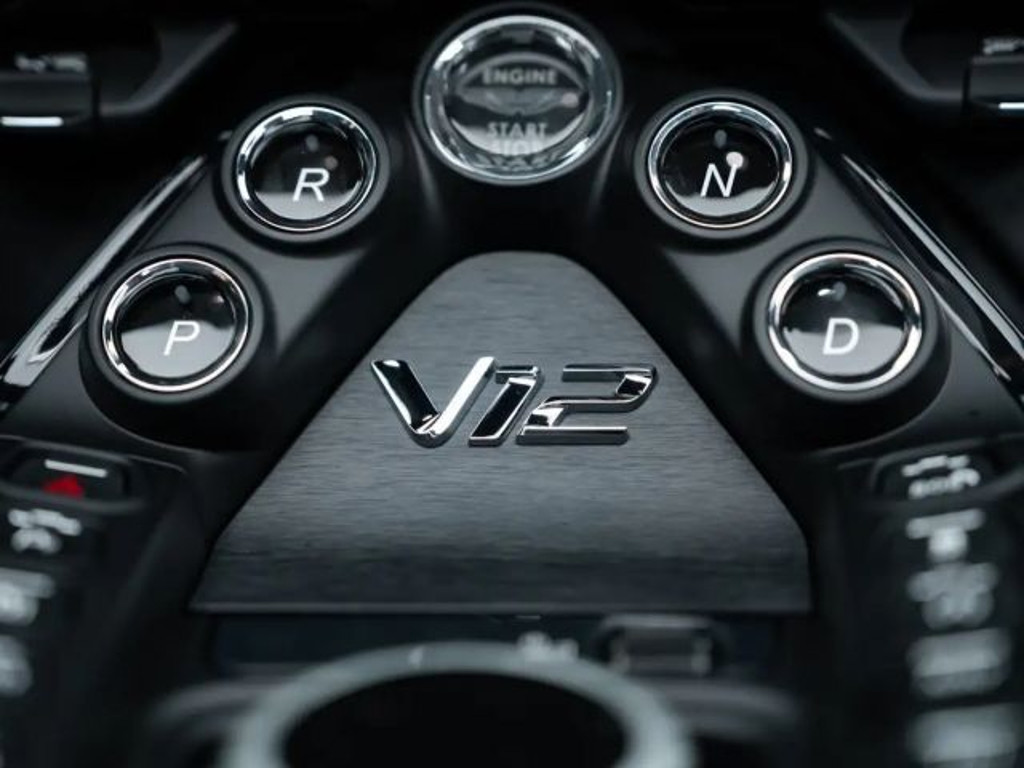 Aston Martin Vantage