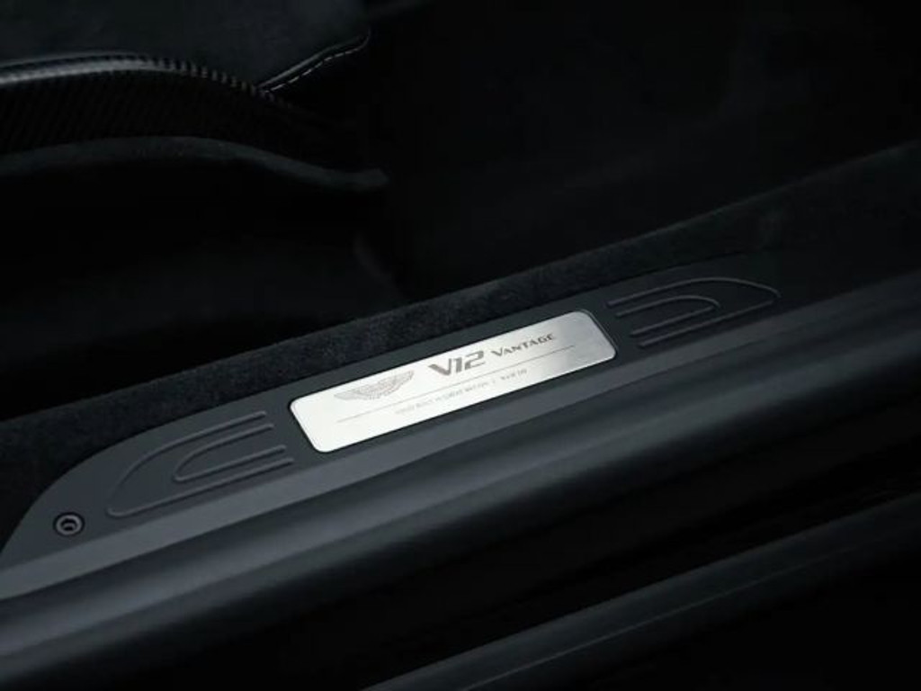 Aston Martin Vantage