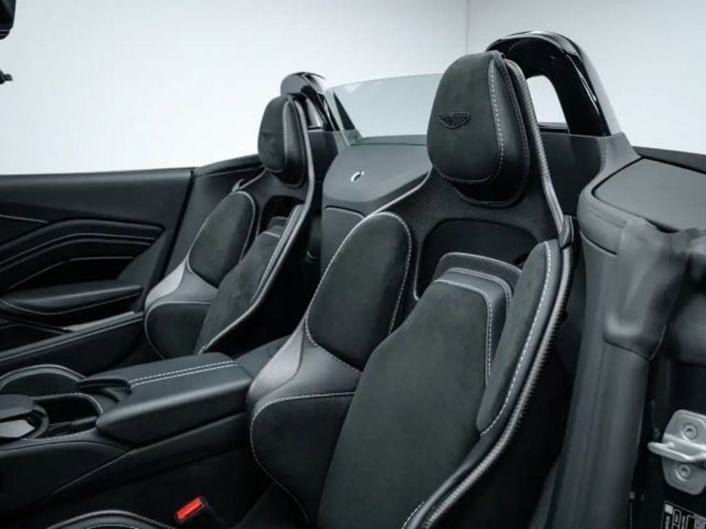 Aston Martin Vantage