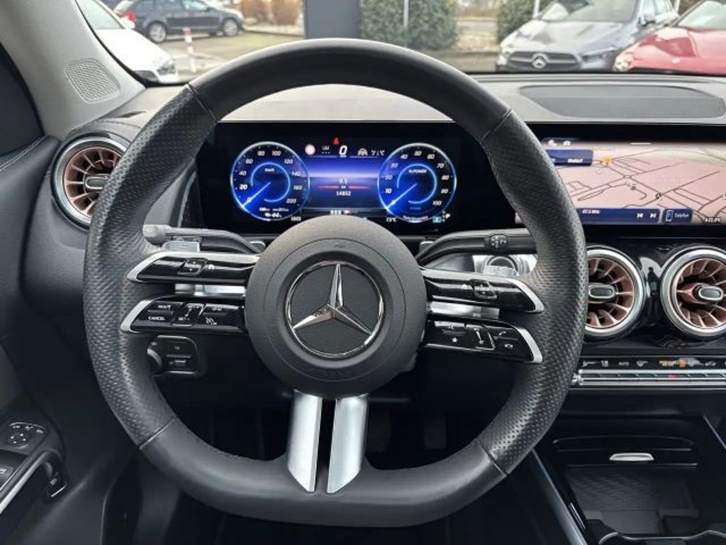 Mercedes-Benz EQB