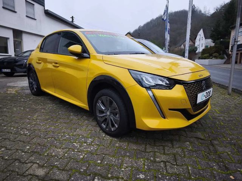 Peugeot e-208