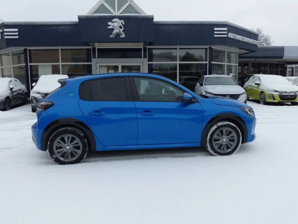 Peugeot e-208