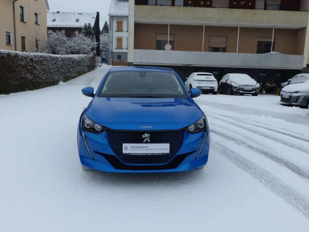 Peugeot e-208