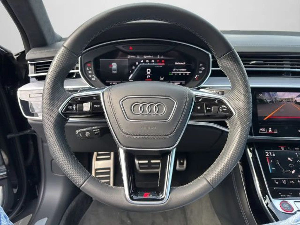 Audi S8