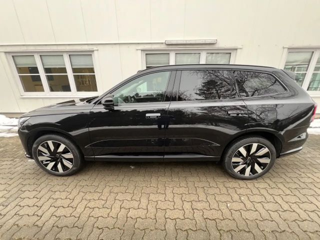 Volvo EX90