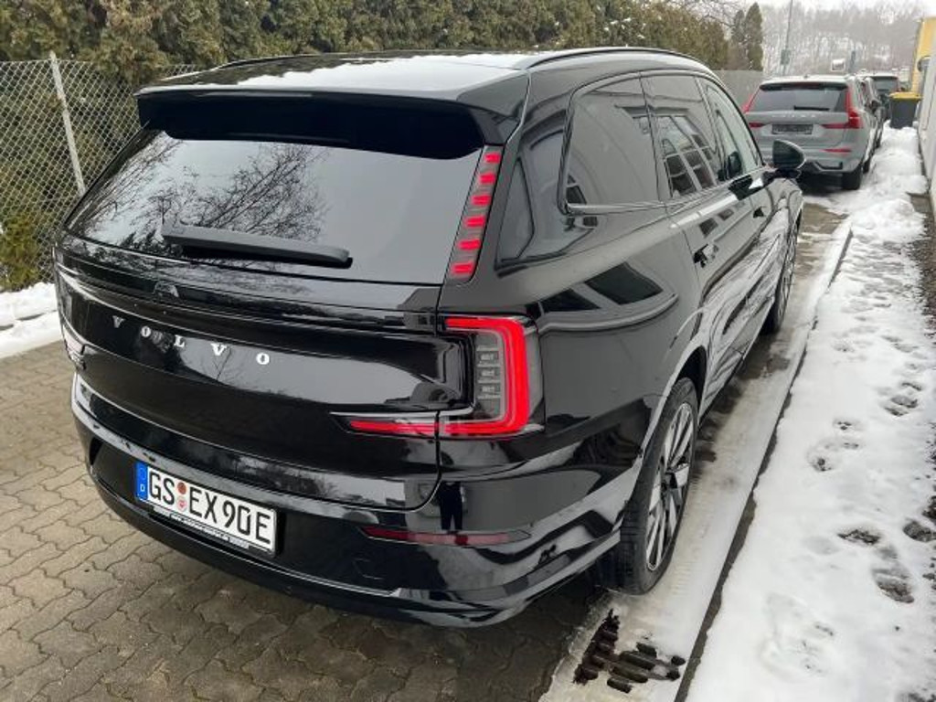 Volvo EX90
