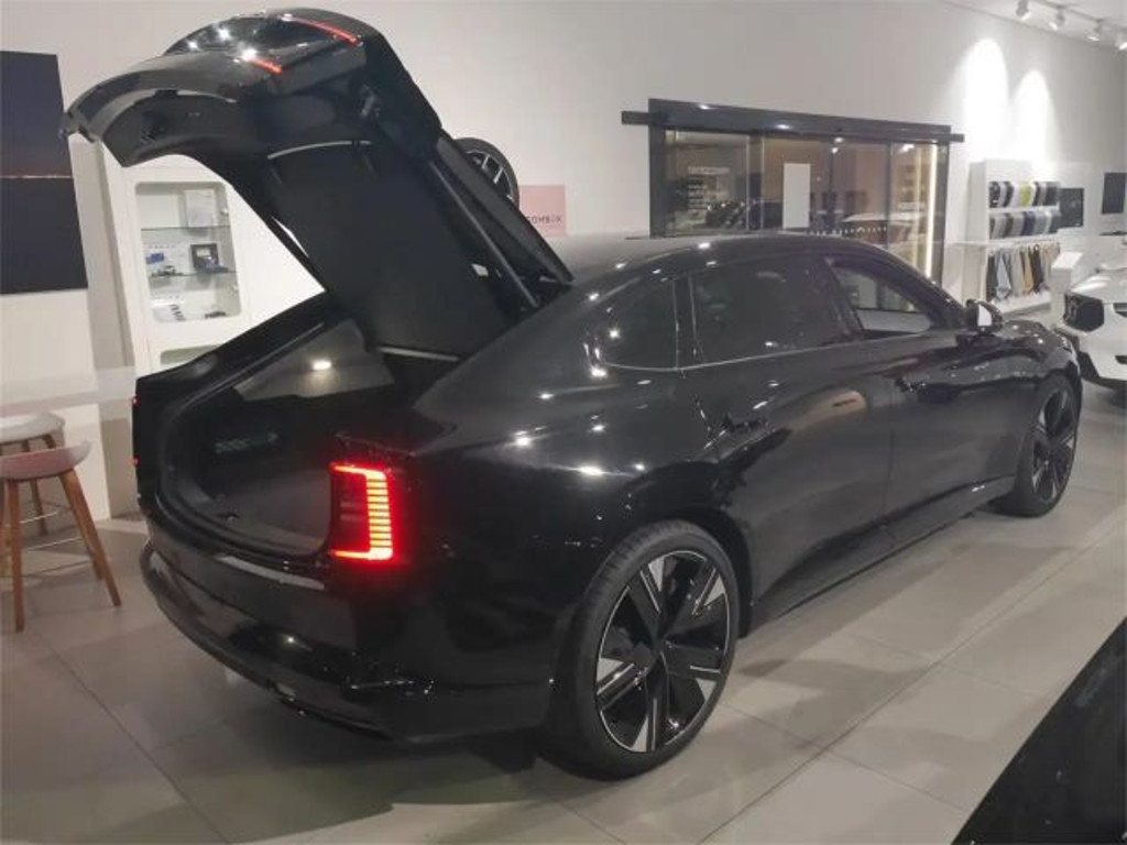 Volvo ES90