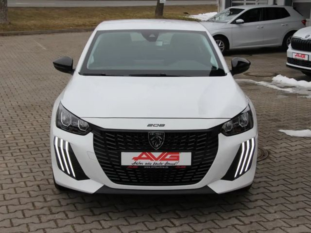 Peugeot e-208