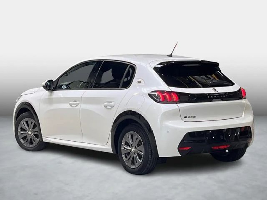 Peugeot e-208