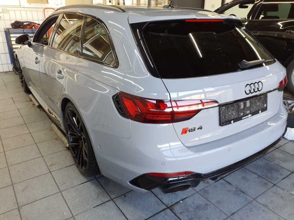 Audi RS4