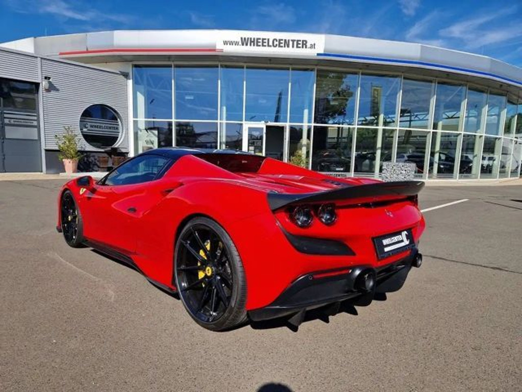 Ferrari F8