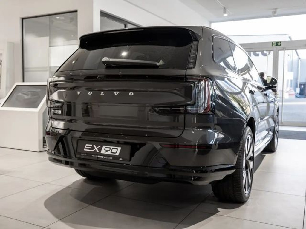 Volvo EX90