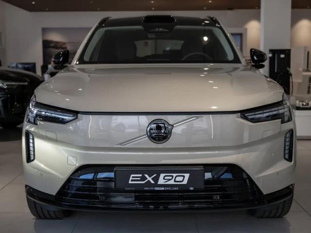 Volvo EX90