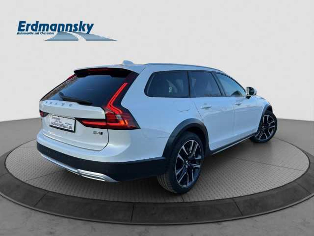 Volvo V90 Cross Country