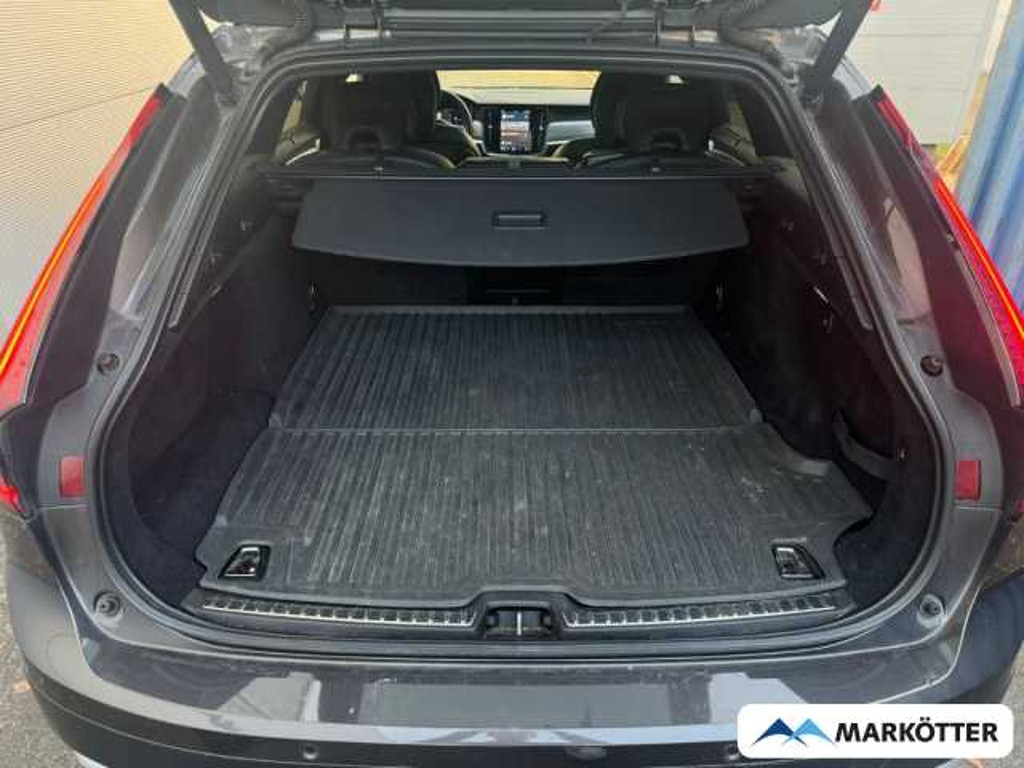 Volvo V90 Cross Country