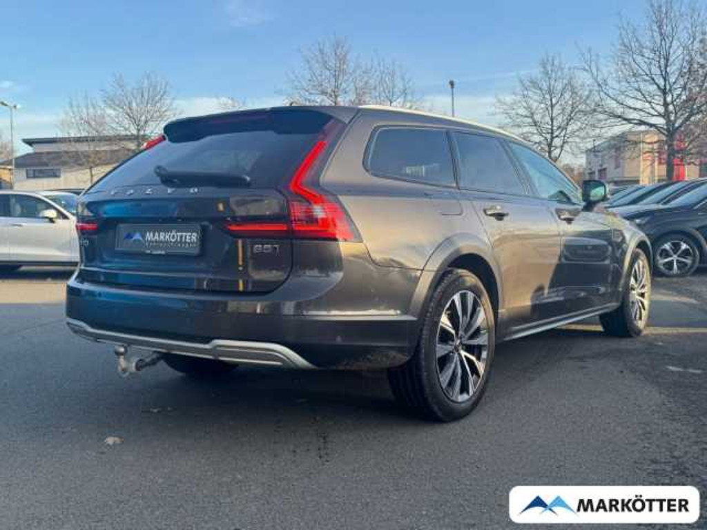 Volvo V90 Cross Country