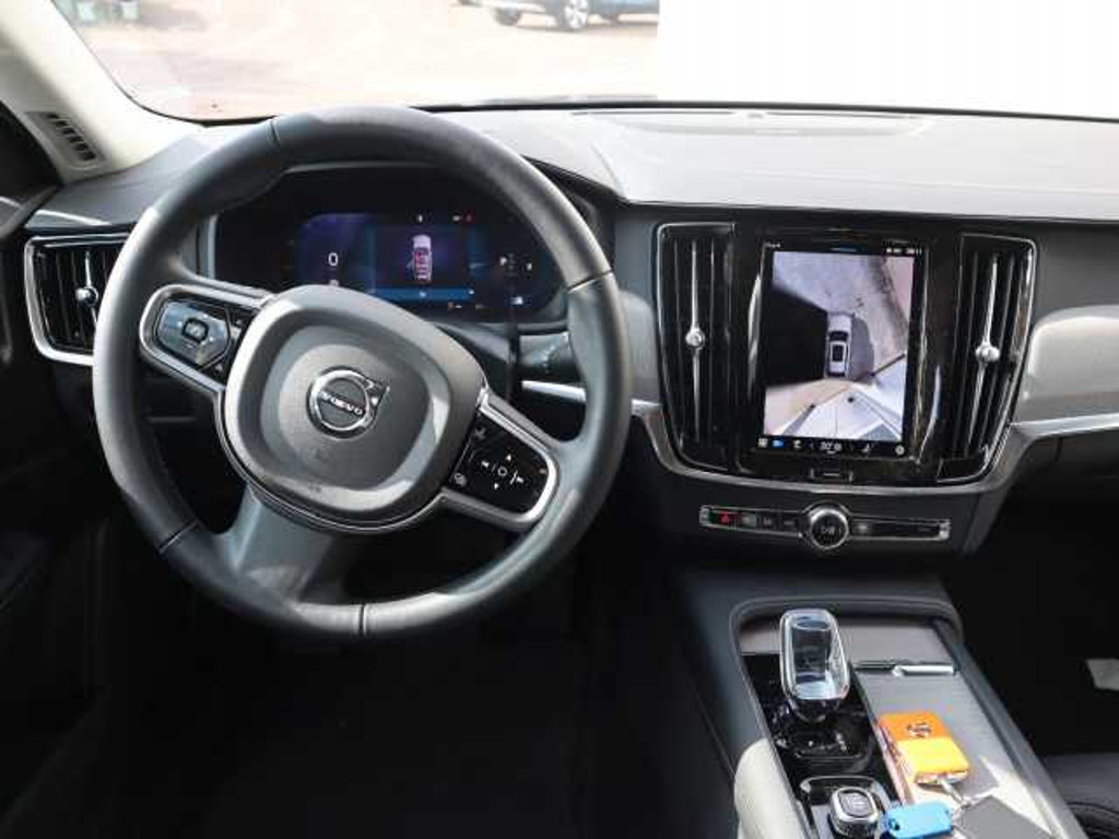 Volvo V90 Cross Country