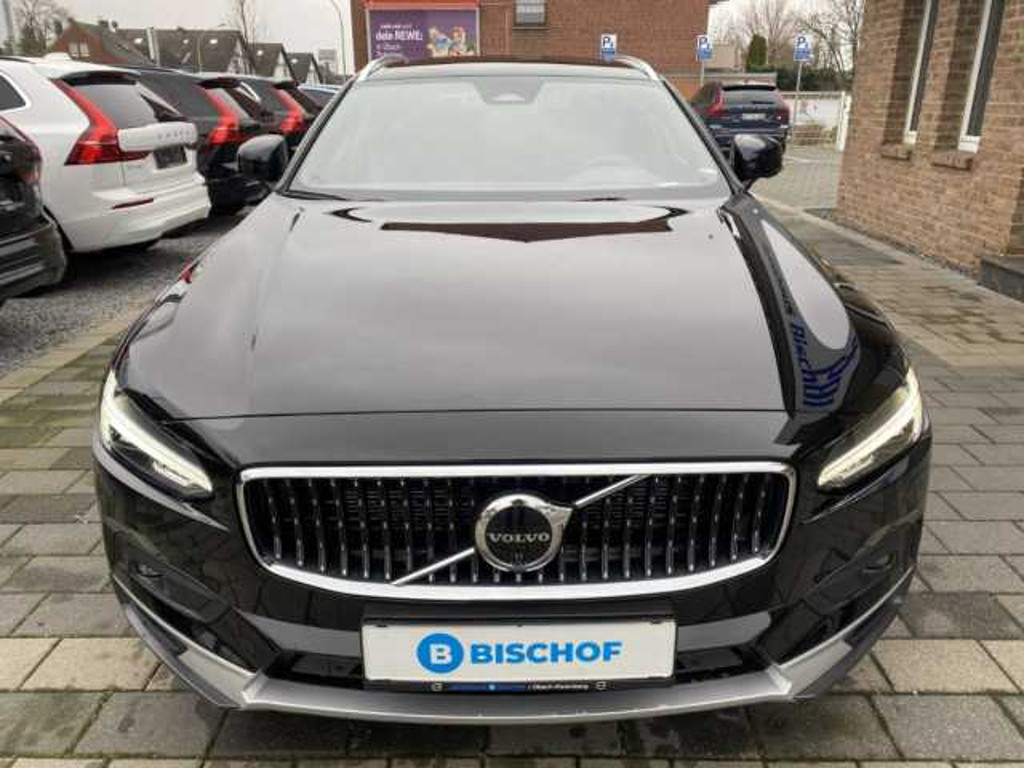 Volvo V90 Cross Country
