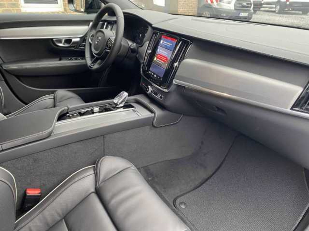 Volvo V90 Cross Country