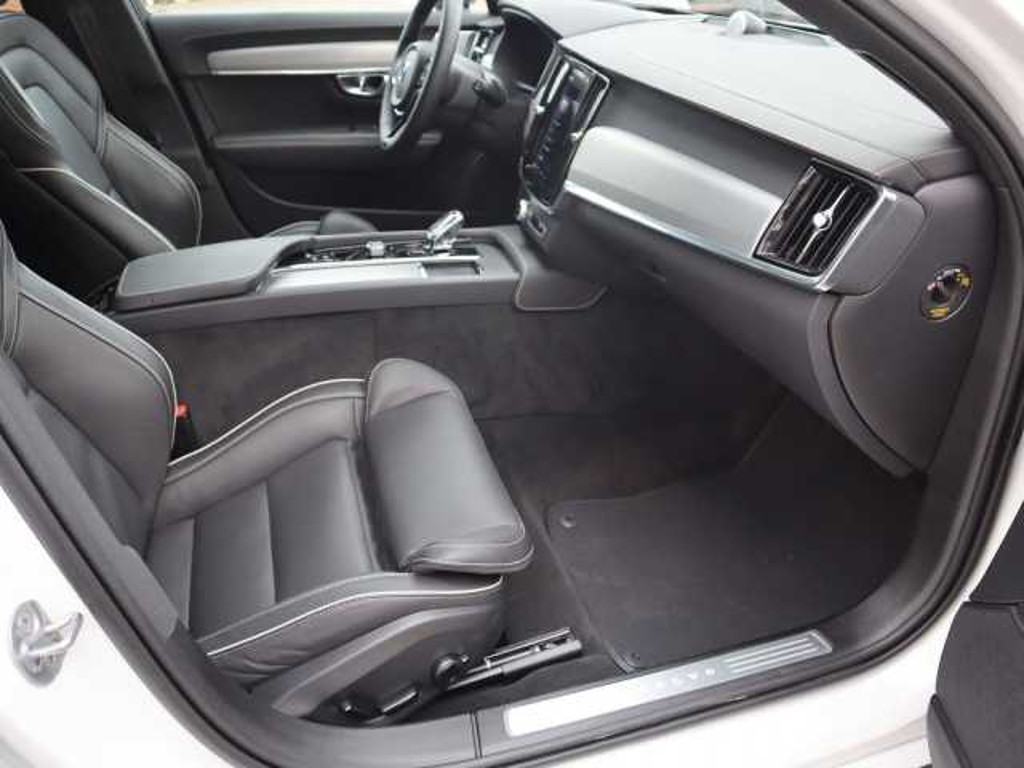 Volvo V90 Cross Country